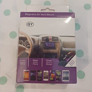 NWT! Magnetic Air Vent Mount